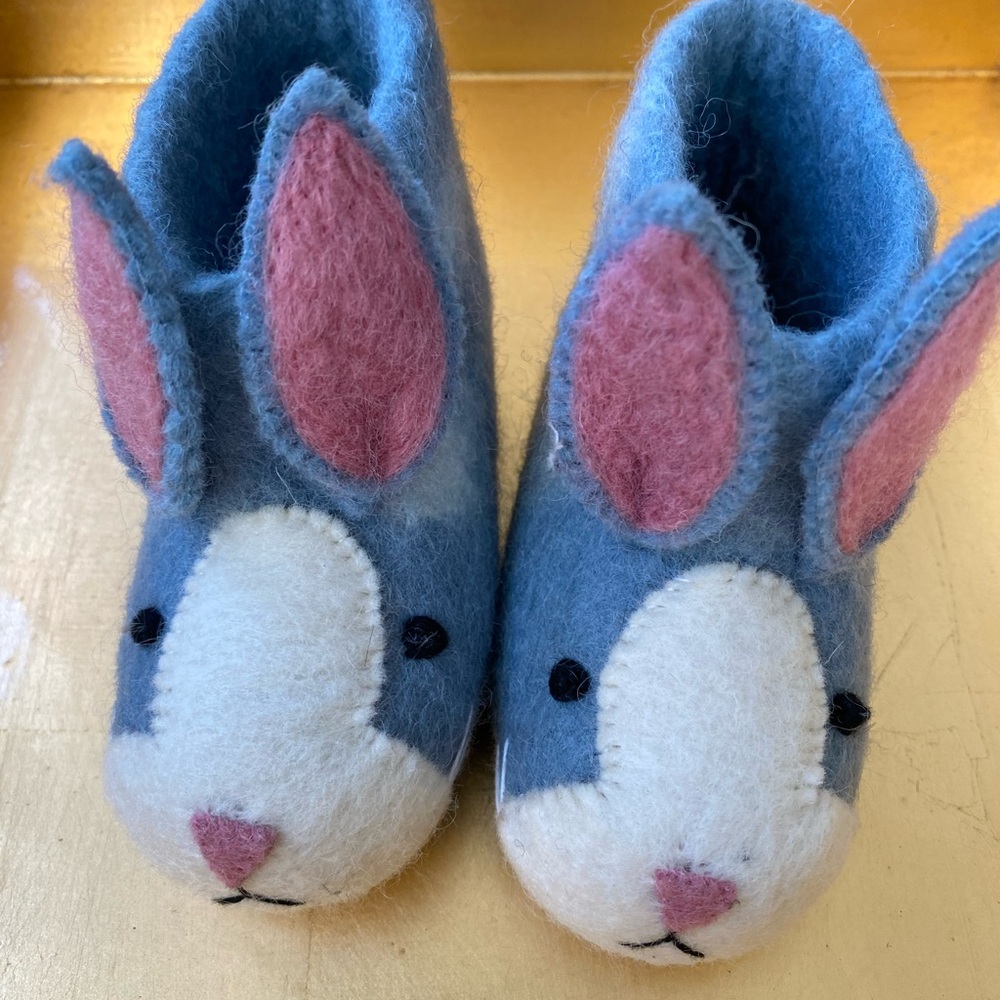Rory Rabbit Felt Slippers, by Sew Heart Felt England. 12-18 months. Handmade - Picture 2 of 12